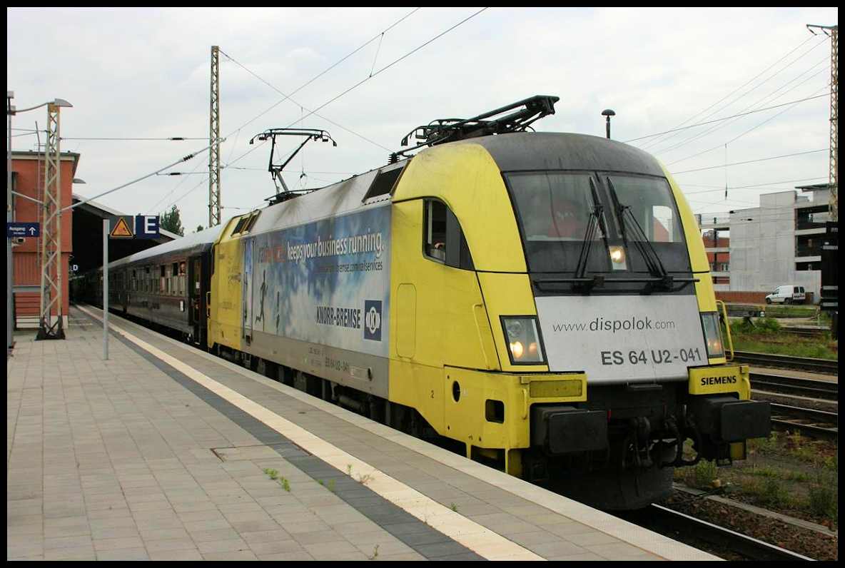 Am 31.05.2007 hielt um 11.50 Uhr der Classic Courier auf der Fahrt nach Königsberg in Frankfurt Oder. Zuglok war die Siemens Dispolok ES64U2-041.