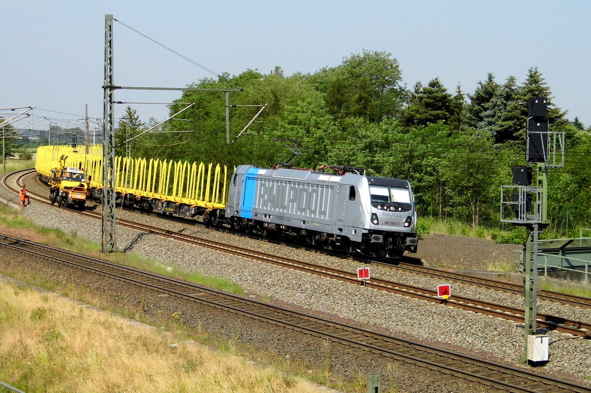 Am 31.05.2018 fuhr die 187 303-3 von der SETG (Railpool) von Borstel nach Stendal und weiter nach Rostock .