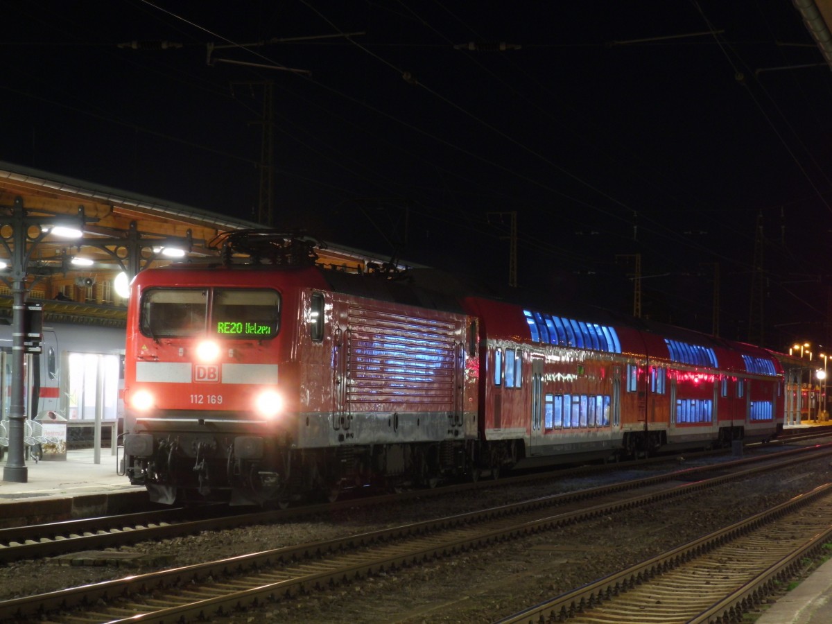 Am 31.10.2013 kam 112 169 mit dem RE 17624 von Halle/Saale nach Stendal und weiter nach Uelzen.