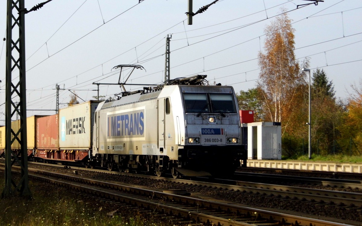 Am 31.10.2015 kam die 386 003-8 von   METRANS aus Richtung Braunschweig nach Niederndodeleben und fuhr weiter in Richtung Magdeburg . 