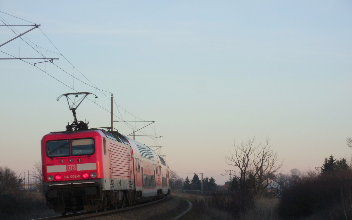 Am 31.12.2013 fuhr 114 006 mit der RB 29 von Salzwedel nach Stendal.