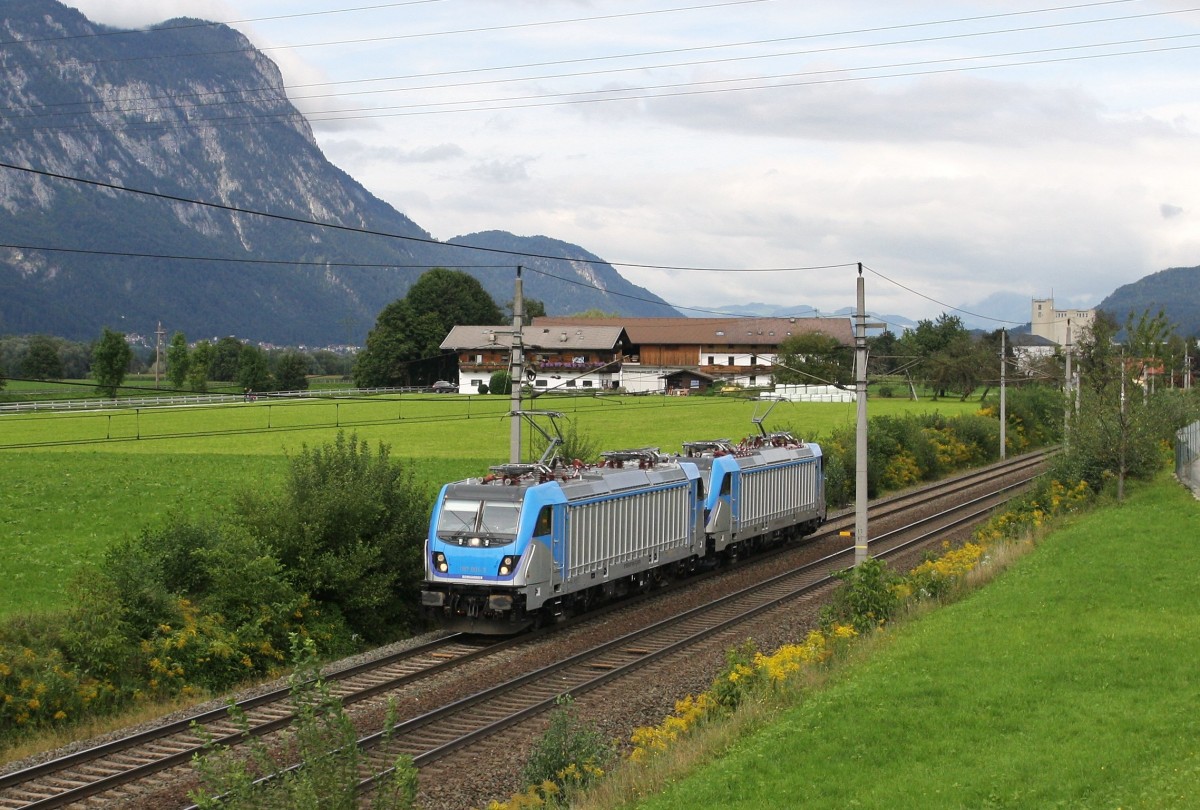 Am 3.9.2014 fanden wieder Testfahrten der neuen BR 187 von Bombardier in Tirol statt. Hier fahren 187 001-3 und 187 003-9 BTK durch das Tiroler Unterland bei Kirchbichl Richtung Brenner. Grüße an TF der 187 003-9!