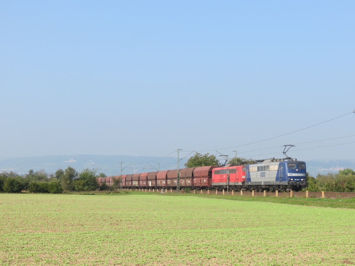 Am 3.Oktober 2014 fuhren die RBH-Loks 151 127 (RBH Nr. 274) und 151 079 einen Gterzug die linke Rheinstrecke gen Sden. 