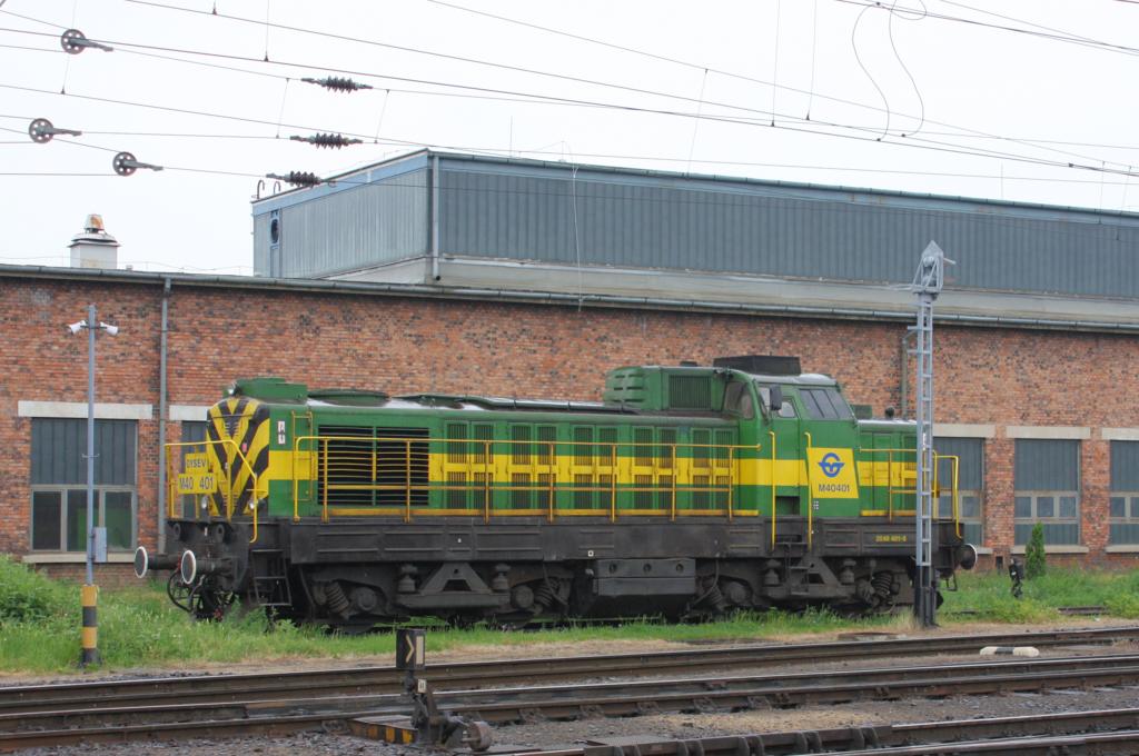 Am 5.5.2010 stand diese schwere Diesellok der GySEV mit der Betriebsnummer
M 40401 im Bahnhof Szombathely. 