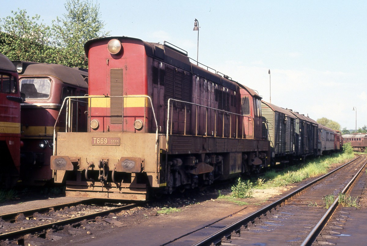 Am 5.6.1991 traf ich im Depot Sokolov T6691111 also noch mit alter Nummer an.