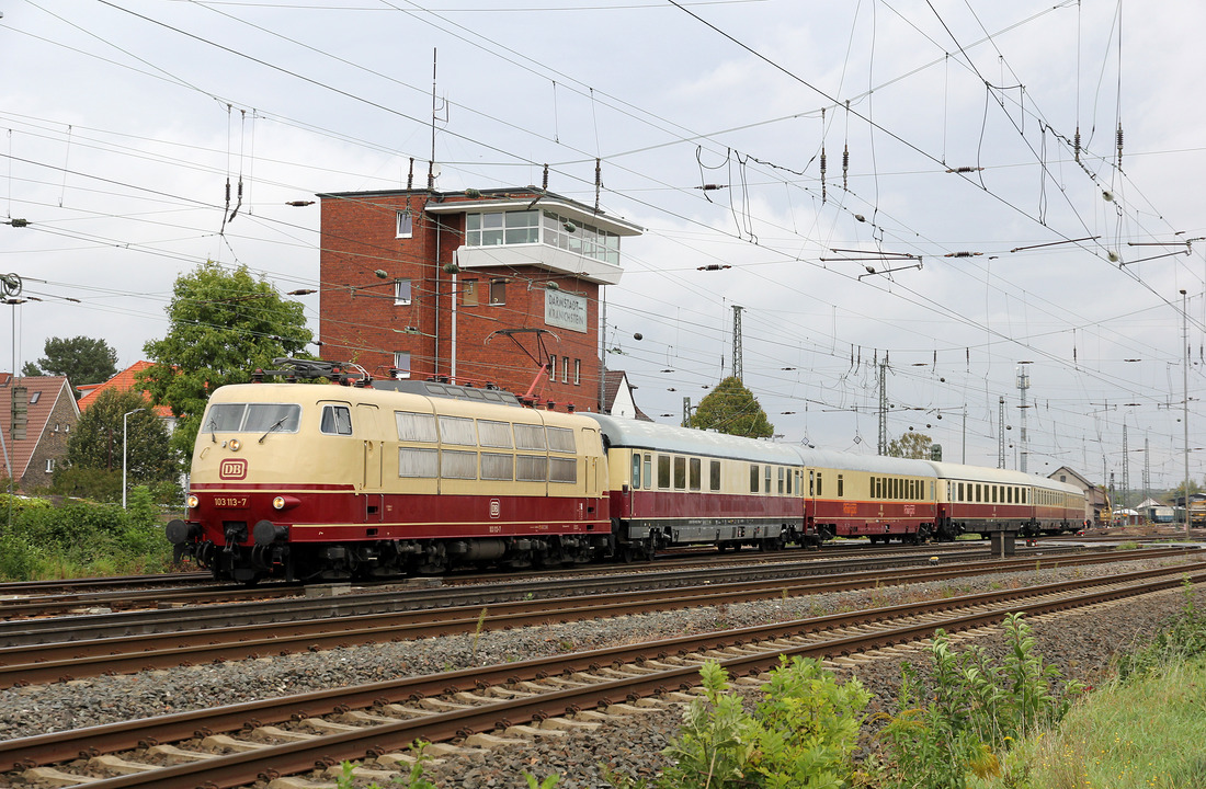 Am 7. Oktober 2017 hatte das Eisenbahnmuseum in Darmstadt-Kranichstein geöffnet.
Star der Veranstaltung war natürlich 103 113.