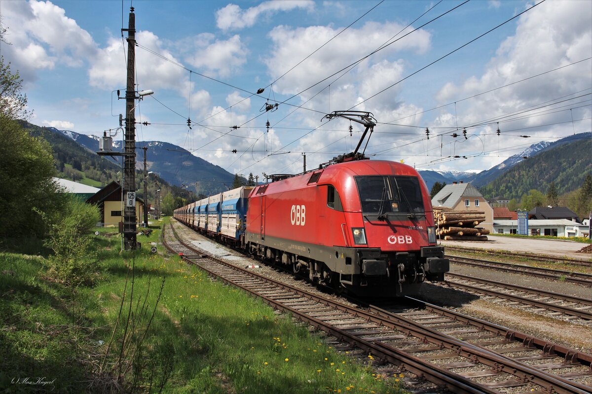 Am 7.5.2023 steht der SGAG48444 von Jesenice kommend bespannt von der 1016 046 im Bahnhof Admont und wartet auf die Kreuzung mit einem Güterzug bevor die Fahrt nach Linz Stahlwerke weitergehen kann.