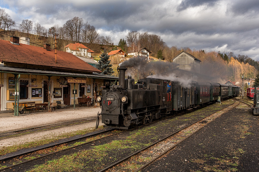 Am 8.12.2018 erreicht die 298.102 den Endbahnhof Grünburg.