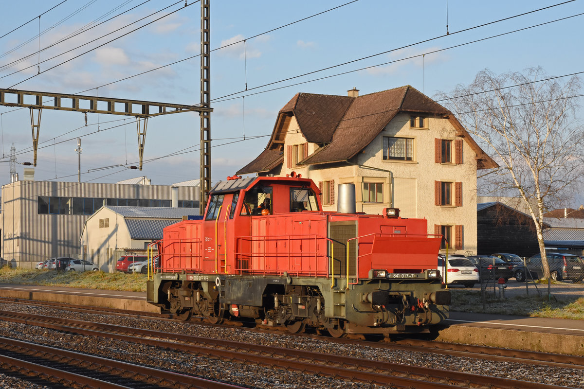 Am 841 017-7 durchfährt den Bahnhof Rupperswil. Die Aufnahme stammt vom 17.01.2020.