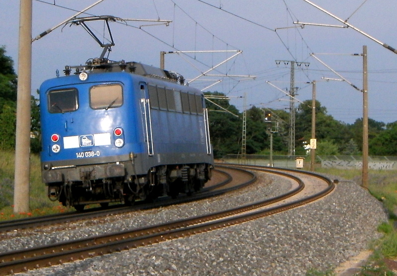 Am 9.06.2014 kam die 140 038-0 von der Press aus der Richtung Bostel bei Stendal und fuhr nach Stendal und wurde in Stendal wider abgestellt. 