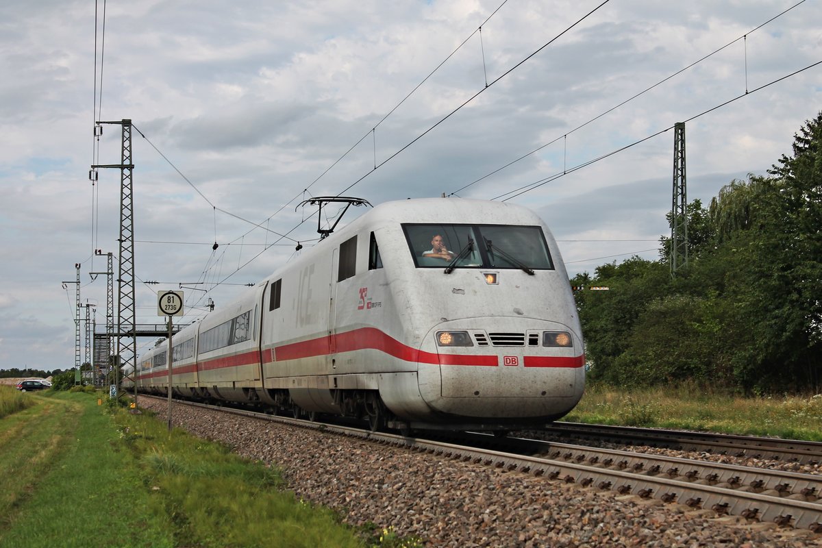 Am Abend des 12.08.2019 fuhr 401 077-3  Rendsburg  über die Rheintalbahn durch den Haltepunkt von Auggen, als dieser auf dem Weg in die Schweiz war. Gruß an den Tf zurück!