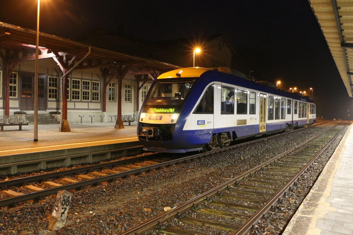Am Abend des 14.03.2015 HEX Lint nach Magdeburg im Bahnhof von Thale HBF