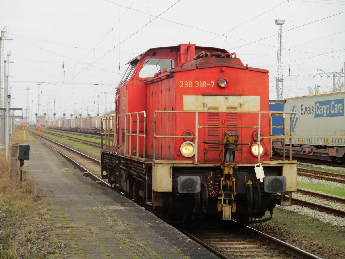 Am ehemaligen Haltepunkt Rostock-Toitenwinkel kam,am 31.Januar 2020,die 298 318 vorbei.