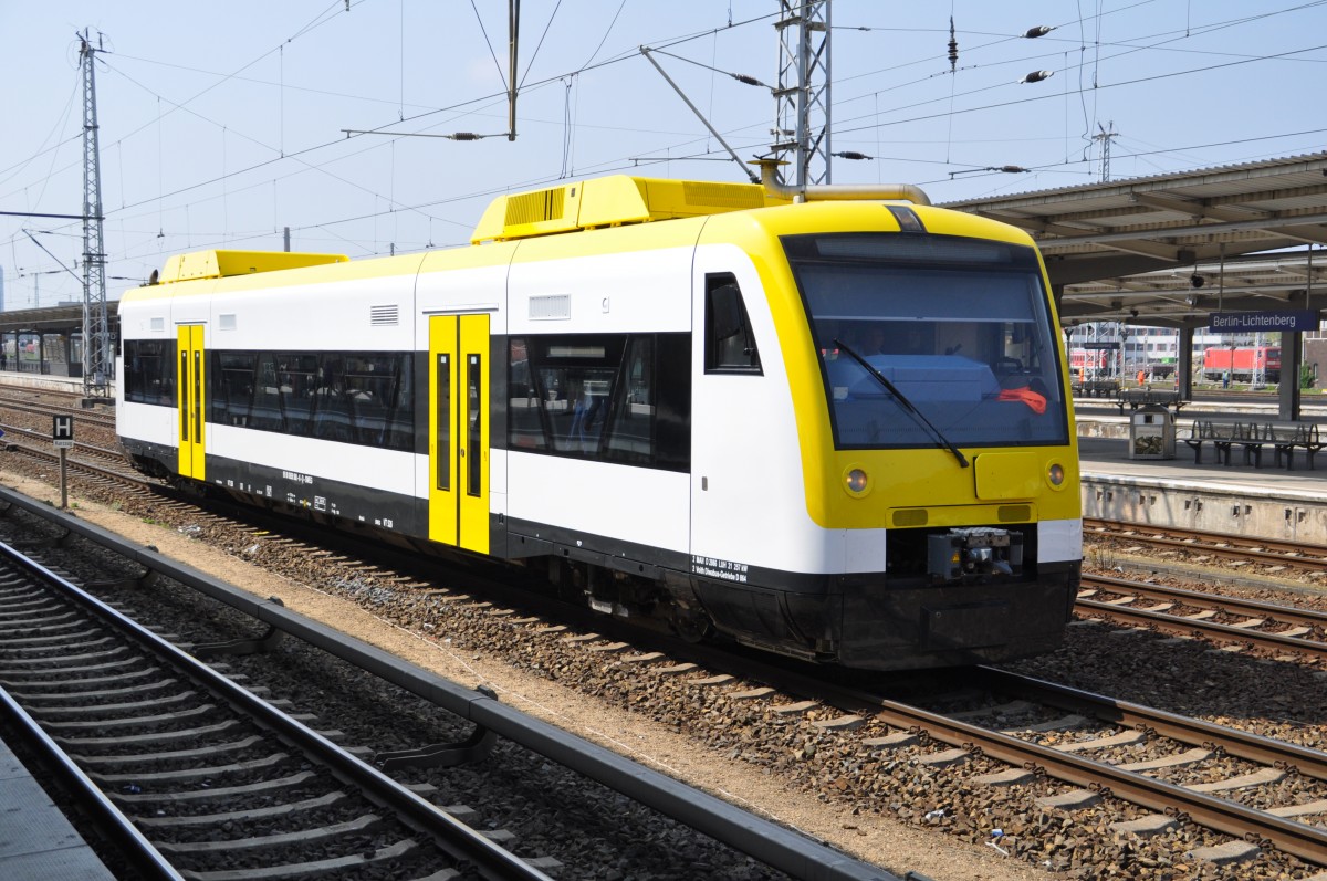 am Freitag den 24.04.2015 in Berlin Lichtenberg auf Gleis 3 aufgenommen. Der TW gehört jetzt der SWEG.