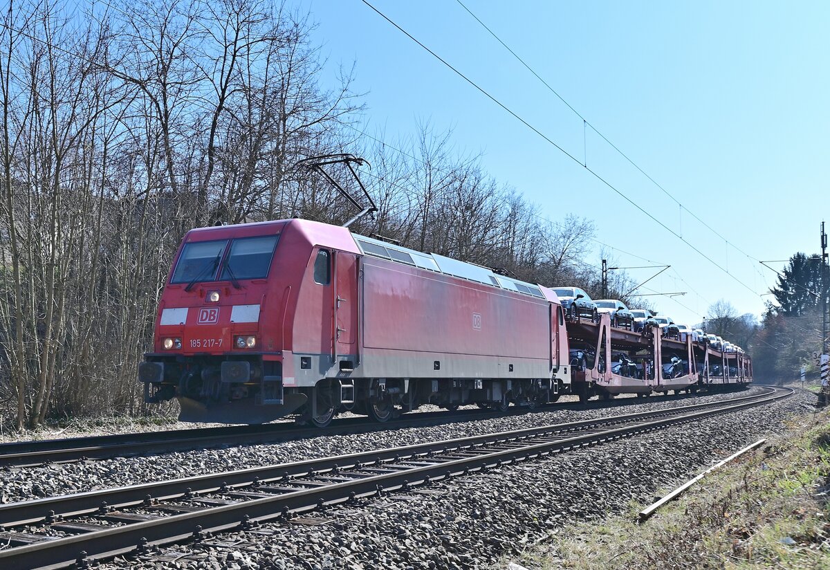 Am Freitagmittag den 11.3.2022 ist die 185 217-7 nun die Zugmaschine für den mittäglichen AUDIzug.