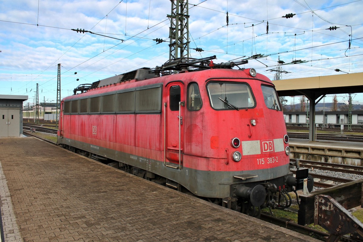 Am heutigen Tag (10.01.2014) stand die Berliner 115 383-2 abgestellt in Basel Bad Bf. Sie brachte am vor Tag den Pbz 2459 (Karlsruhe Hbf - Basel Bad Bf) und bring am Abend den Gegenzug 2458 (Basel Baf Bf - Karslruhe Hbf) zurück.