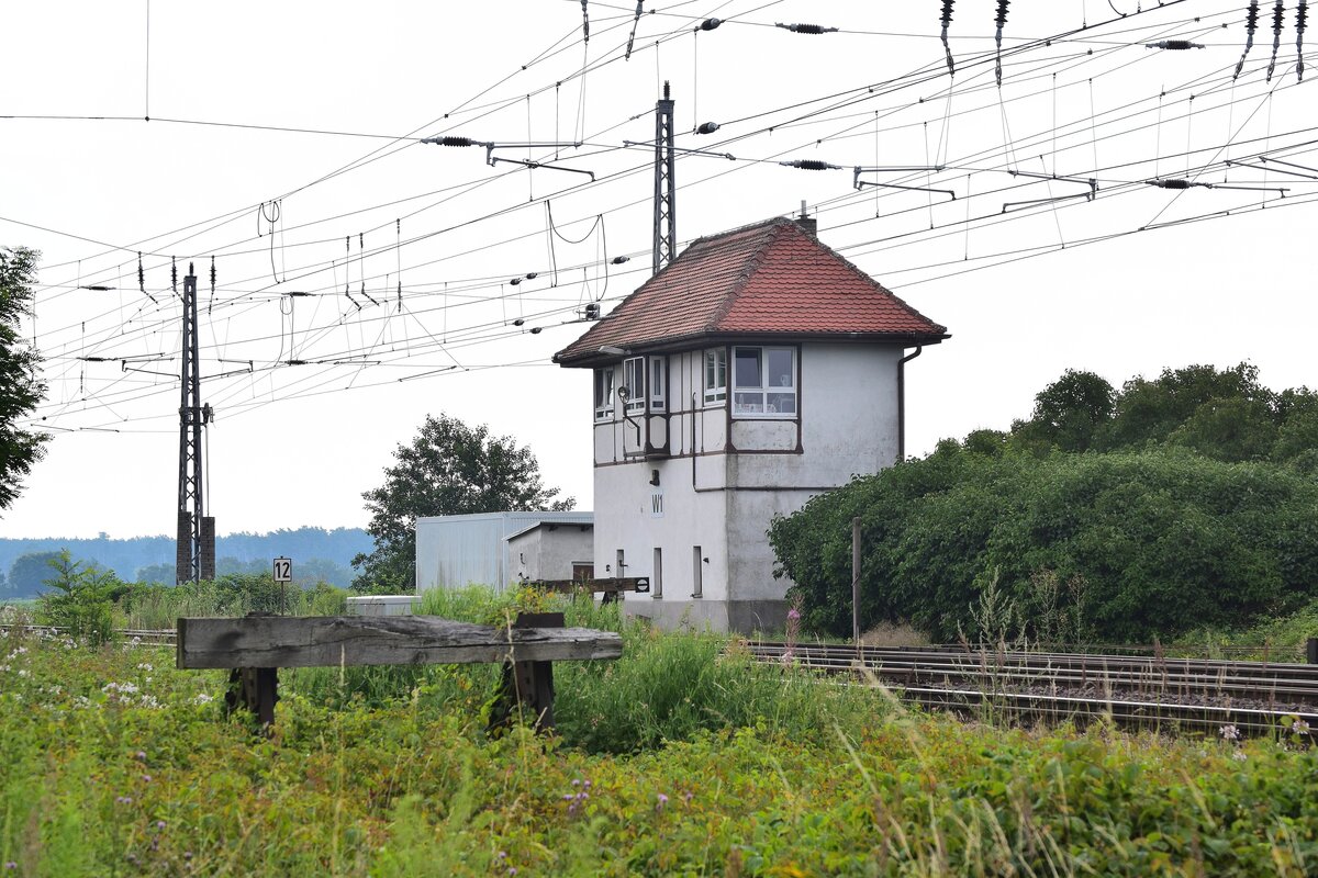 Am Kopf Richtung Bad Belzig steht das Stellwerk B1 ebenfalls aus dem Jahre 1923. Dieser ist für den Kopf nach Bad Belzig zuständig.

Wiesenburg 20.07.2020