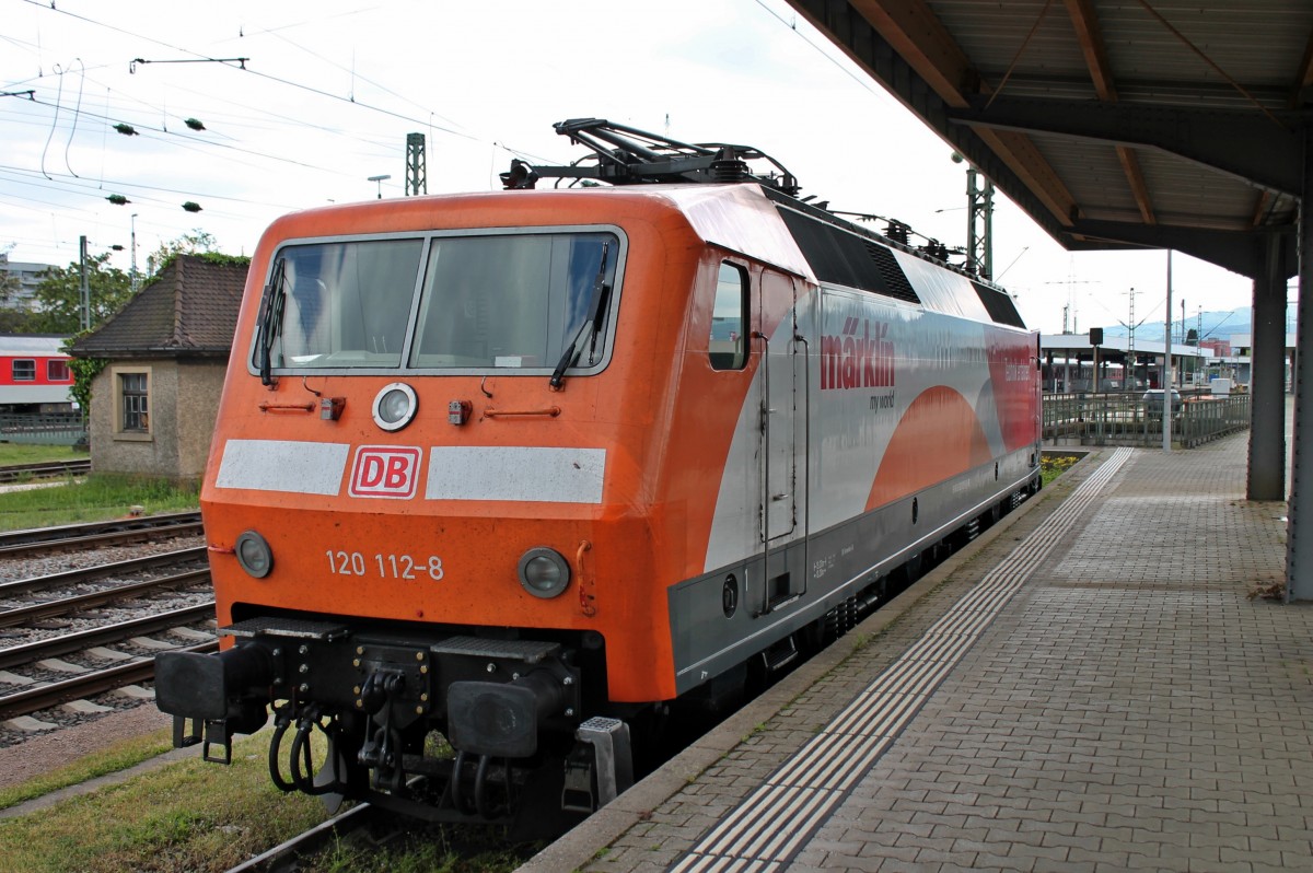 Am Mittag des 04.05.2014 stand die Münchener 120 112-8  Märklin My World  abgestellt auf Gleis 99 in Basel Bad Bf und wartet auf ihren nächsten Einsatz.