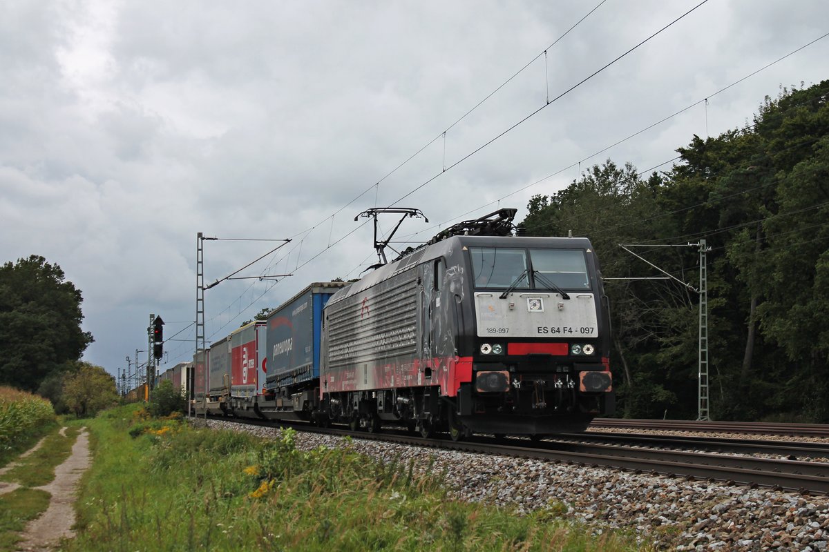 Am Mittag des 12.09.2017 fuhr MRCE/TXL ES 64 F4-097 (189 997-0)  Wir bringen die Kraft von 8500 Pferden auf die Schiene   mit einem  paneuropa/arcese -KLV nach Italien, als sie bei Zorneding gen Aßling fuhr.