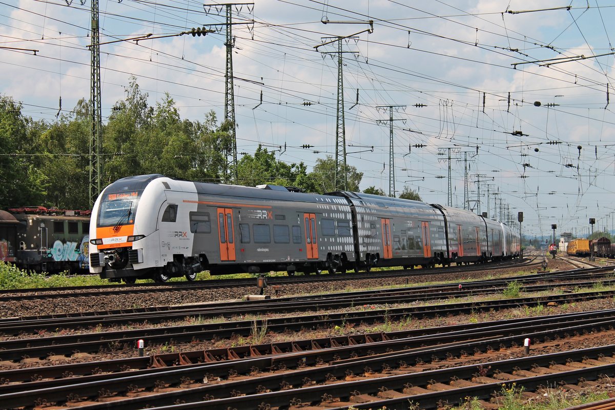 Am Mittag des 22.06.2019 fuhr NX 462 028 zusammen mit NX 462 020 als RE 5 (Wesel - Koblenz Hbf) am Rangierbahnhof und DB Museum in Koblenz Lützel vorbei in Richtung Zielbahnhof.