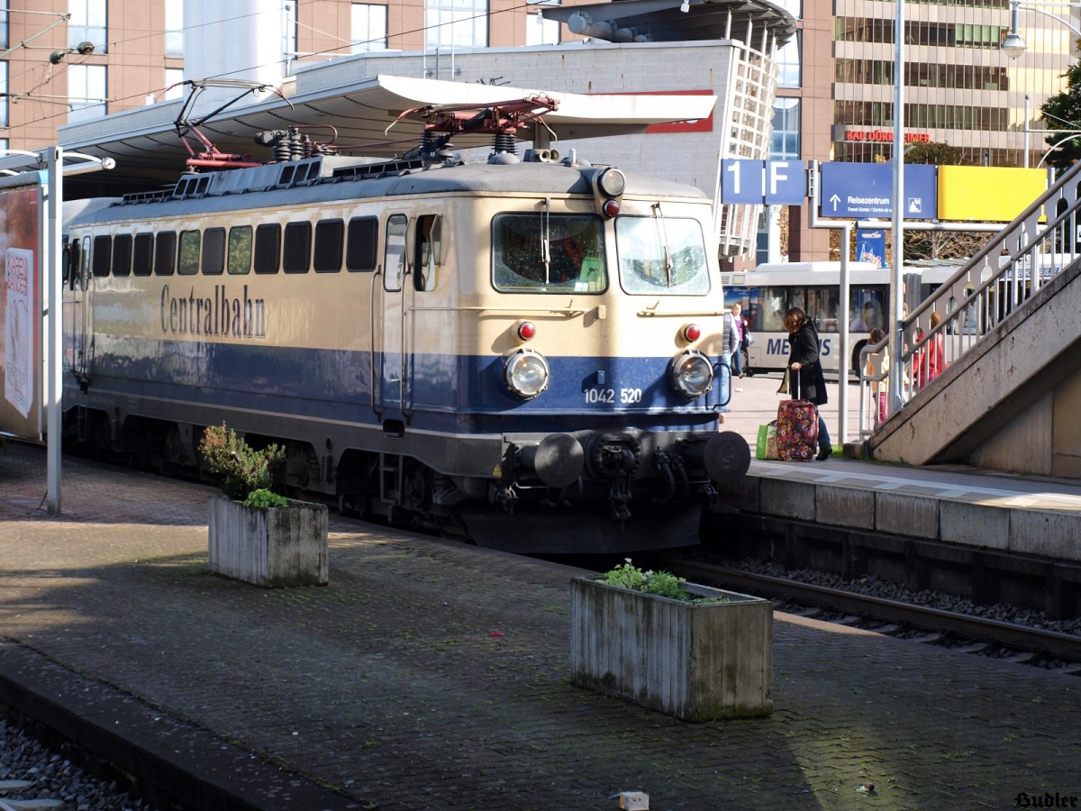 Am Mittwoch den 15.10.2014 11.32h in Freiburg HBF 
Sonderzug (LOK 1042) nach Brig