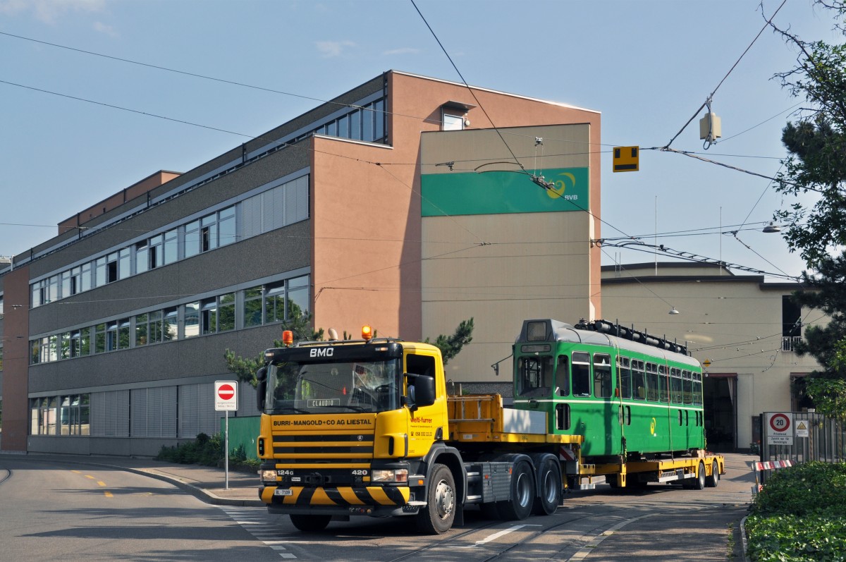Am Morgen des 19.06.2014 geht der Be 4/4 471 auf seine letzte Reise. Kurz darauf wird er bei der Firma Thommen AG in Kaiseraugst abgebrochen. Hier verlässt der Wagen die Hauptwerkstatt der BVB.