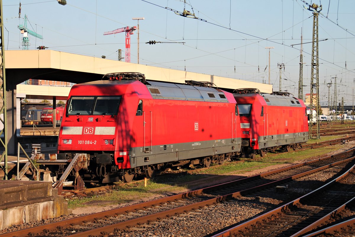 Am Morgen des 27.08.2016 stand 101 084-2 zusammen mit 101 044-6 auf Gleis 99 im Badischen Bahnhof von Basel abgestellt und warteten auf ihren Einsatz.