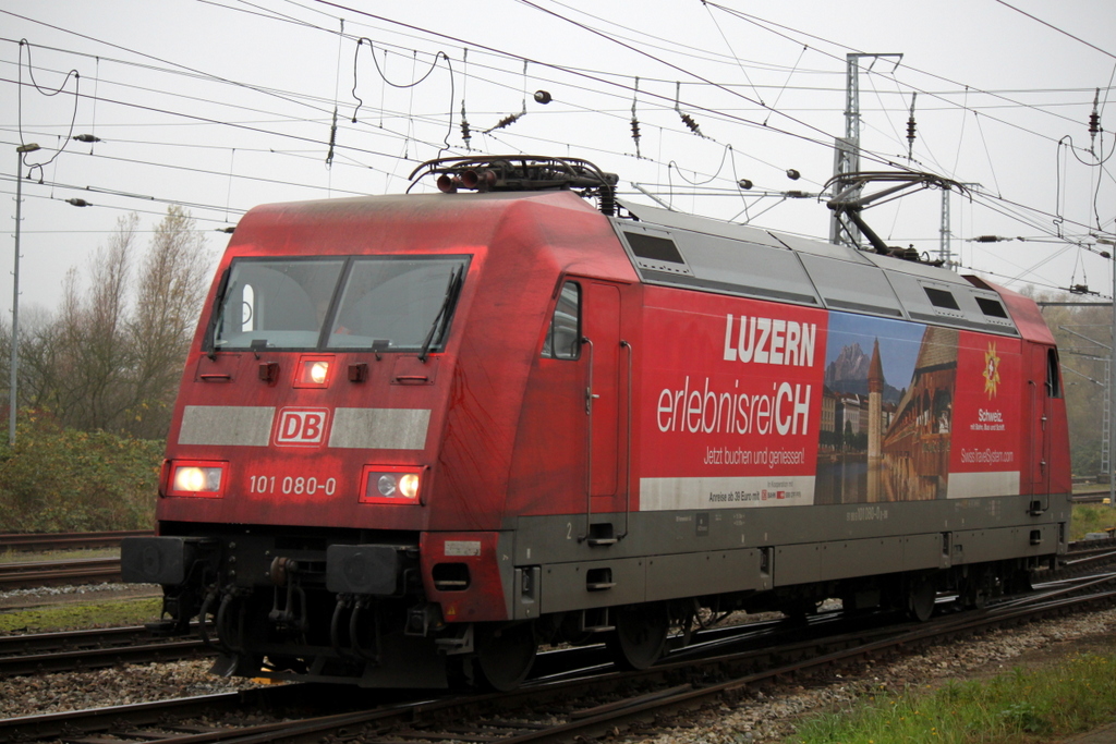 Am Morgen noch beim Frhstck kurz bei Drehscheibe-Online reingeschaut und siehe da die 101 080-0 mit Schweitz-Werbung war fr Rostock angekndigt gegen 12:24 rangierte sie zum IC 2239(Rostock-Leipzig)