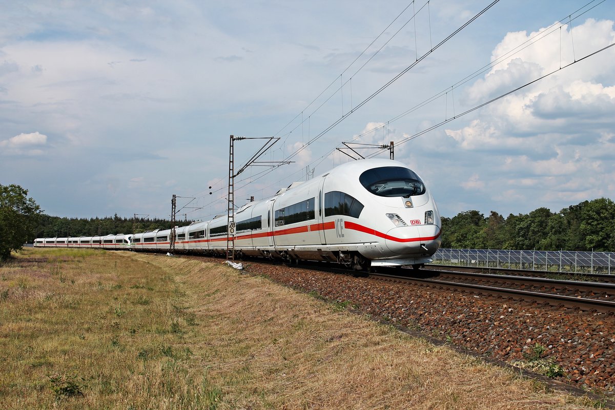 Am Nachmittag des 03.06.2020 fuhr 403 506-9 zusammen mit dem 403 027-6  Siegen  als ICE 109 (Köln Hbf . Basel SBB) nördlich von Waghäusel über die KBS 700 (Rheinbahn) in Richtung Graben-Neudorf/Karlsruhe.