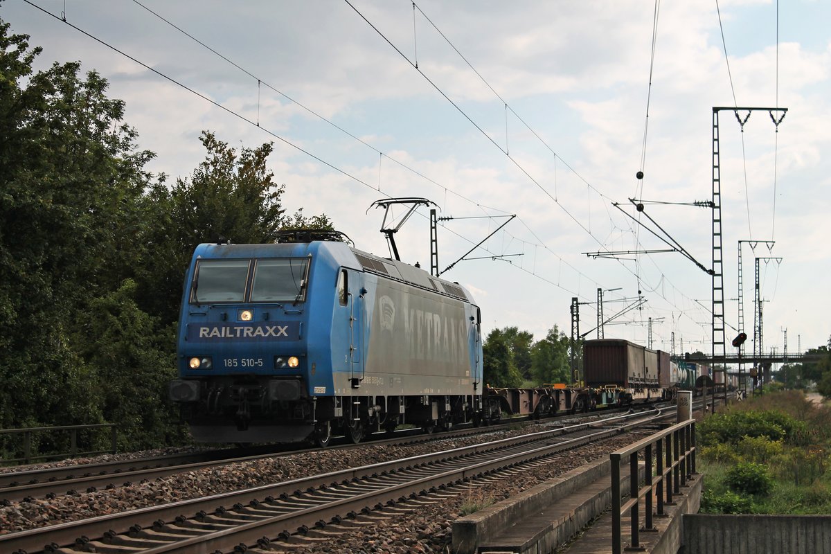 Am Nachmittag des 04.09.2018 fuhr ATLU/RTX 185 510-5 mit einem Containerzug nach Belgien, welchen sie bis Aachen West bespannte, bei Müllheim (Baden) durchs Rheintal in Richtung Freiburg (Breisgau).