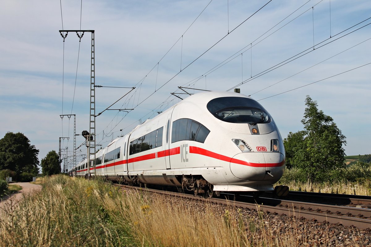 Am Nachmittag des 05.07.2017 war der redesignte 403 531-7  Westerland/Sylt  zusammen mit dem redesignten 403 010-2  Wolfsburg  unterwegs nach Basel SBB, als sie bei Müllheim (Baden) gen Schweiz fuhren.