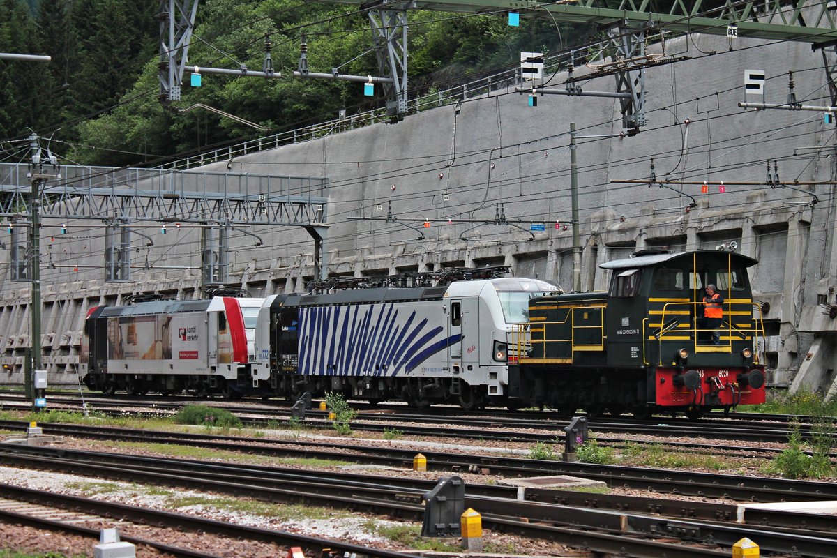 Am Nachmittag des 05.07.2018 zog D 245 6020 die 193 772  Viola  zusammen mit der 185 664-0  kombiverkehr - More than just a transport.  von ihrem KLV ab in Richtung südliches Vorfeld von Brennero, um sie dann wieder zurück nach Österreich zu schieben. Den KLV  übernahm später die MRCE/LM ES 64 F4-009 (189 909-5) zusammen mit der MRCE/LM ES 64 F4-023 (189 923-6).