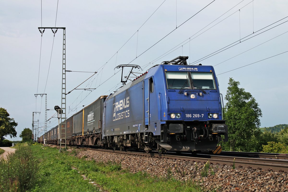 Am Nachmittag des 08.06.2018 fuhr RRL/XRAIL 186 269-7 mit dem  GTS -Containerzug (Zeebrugge - Piacenza) bei Müllheim (Baden) durchs Rheintal in Richtung Schweiz, wo sie ihren Zug dann an die SBB übergeben wird.