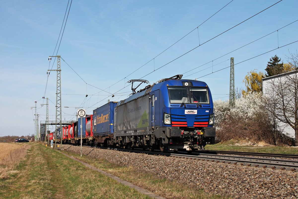 Am Nachmittag des 20.03.2019 fuhr HUPAC/BLSC 193 496  BLS Cargo. Die Alpinisten.  mit einem langen Containerzug, den sie seit Aachen West bespannte, durch den Haltepunkt von Auggen über die KBS 703 durchs Rheintal in Richtung Schweizer Grenze.