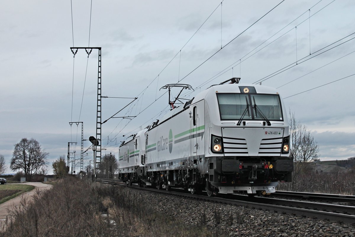 Am Nachmittag des 21.01.2018 fuhr die neuen Rem 476 453  Waadt  und Rem 476 452  Tessin  als Lokzug (München Allach - Basel Bad Bf) bei Müllheim (Baden) durchs Rheintal in Richtung Schweizer Grenze.