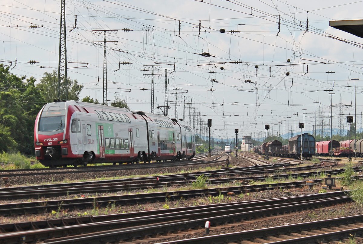 Am Nachmittag des 22.06.2019 fuhr CFL 2305 als InterCity (Düsseldorf Hbf - Luxembourg Ville) am Rangierbahnhof und DB Museum in Koblenz Lützel vorbei in Richtung Hauptbahnhof, wo dann ein Richtungswechsel statt gefunden hat um die Fahrt dann an der Mosel entlang nach Luxembourg weiter zuführen.