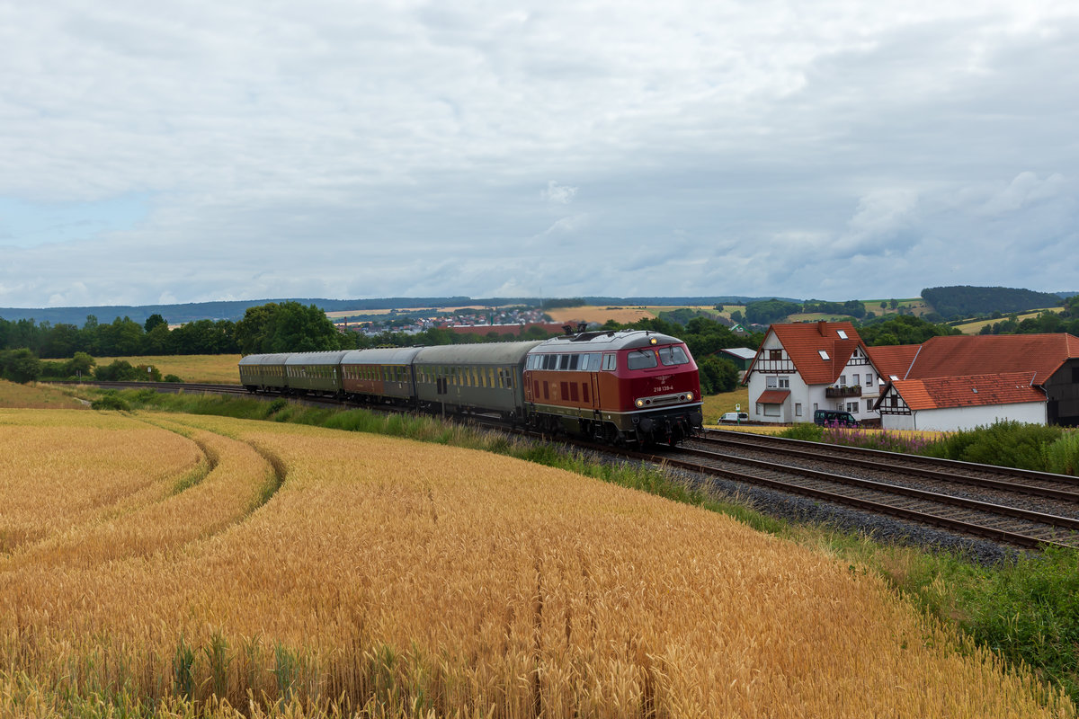 Am Sonntag 7 Juni 2019 fahrt Eisenbahnmuseum Vienenburg mit Sonderzug aus Vienenburg nach Altenbeken passiert bei Riesel