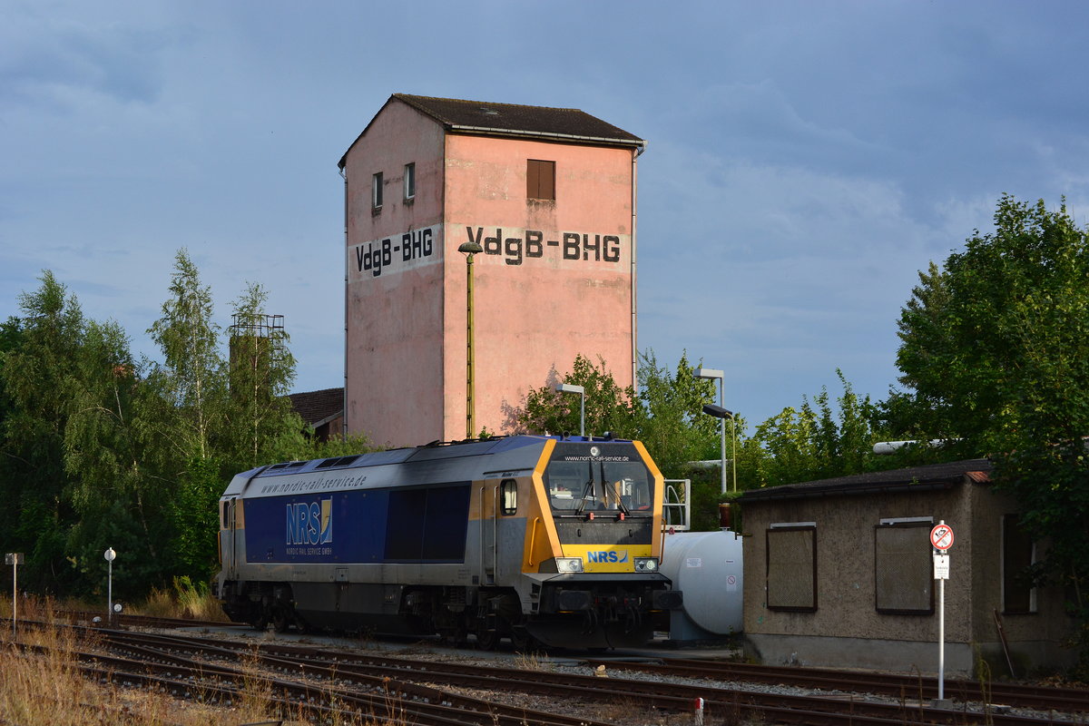 Am Sonntag war in Haldensleben nicht viel los. Das einzig spannende war die 264 009-2 der Nordic Rail Service GmbH beim betanken an der Tankstelle.

Hadensleben 30.07.2017
