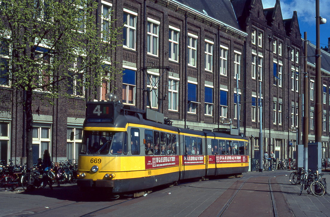 Amsterdam 669, Stations Plein, 07.04.2000.
