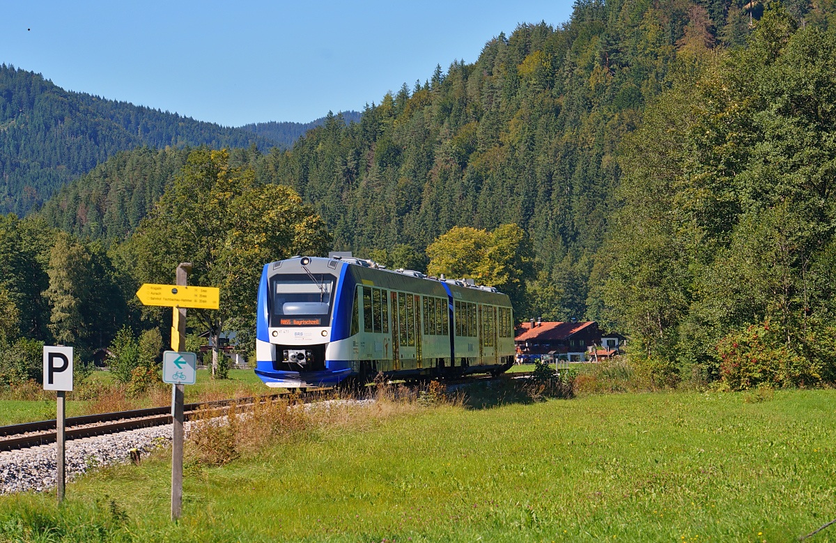 An der Krugalm vorbei f�hrt der VT 471 am 15.09.2026 nach Bayrischzell
