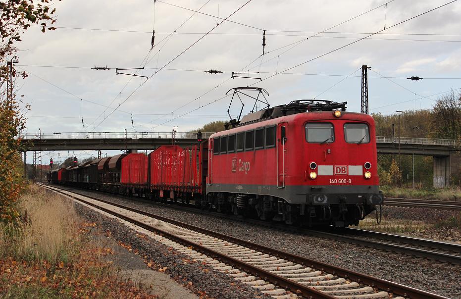 Anfang November 2013 war DBSR 140 600 mit EK 53791 HLI G - HG G in Elze(Han) auf dem Weg gen S�den.