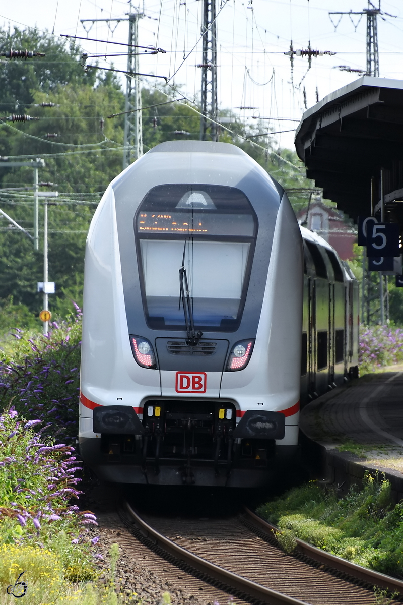 Ankunft eines IC2 am Hauptbahnhof in Wanne-Eickel. (August 2021)