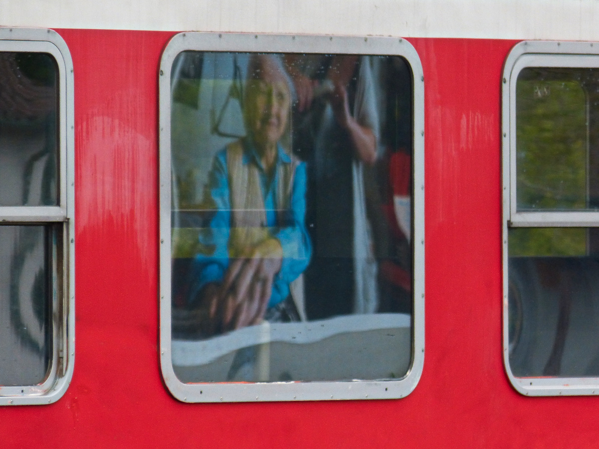 Anscheinend nimmt die Zahl zufriedener Spiegelbilder als imaginäre Fahrgäste immer mehr zu. Crailsheim 30.05.2015