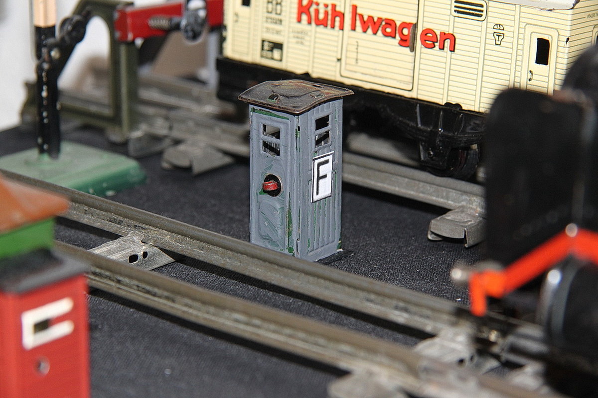 Antik Spielzeug Spur 0,Signalfernsprecher ex.Bremserhäuschen.(kl.Sammlung PW.)