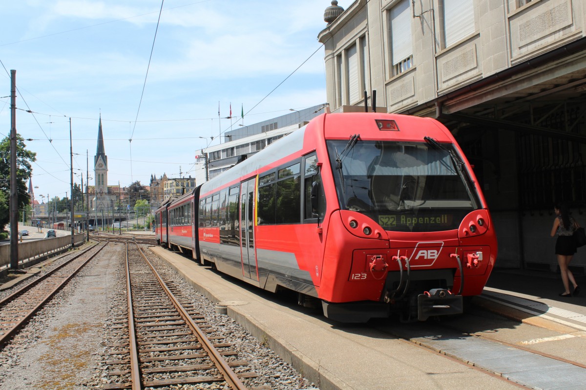 Appenzeller Bahnen (AB): S22 nach Appenzell steht am 12. Juli 2015 in St. Gallen (St. Gallen AB). 