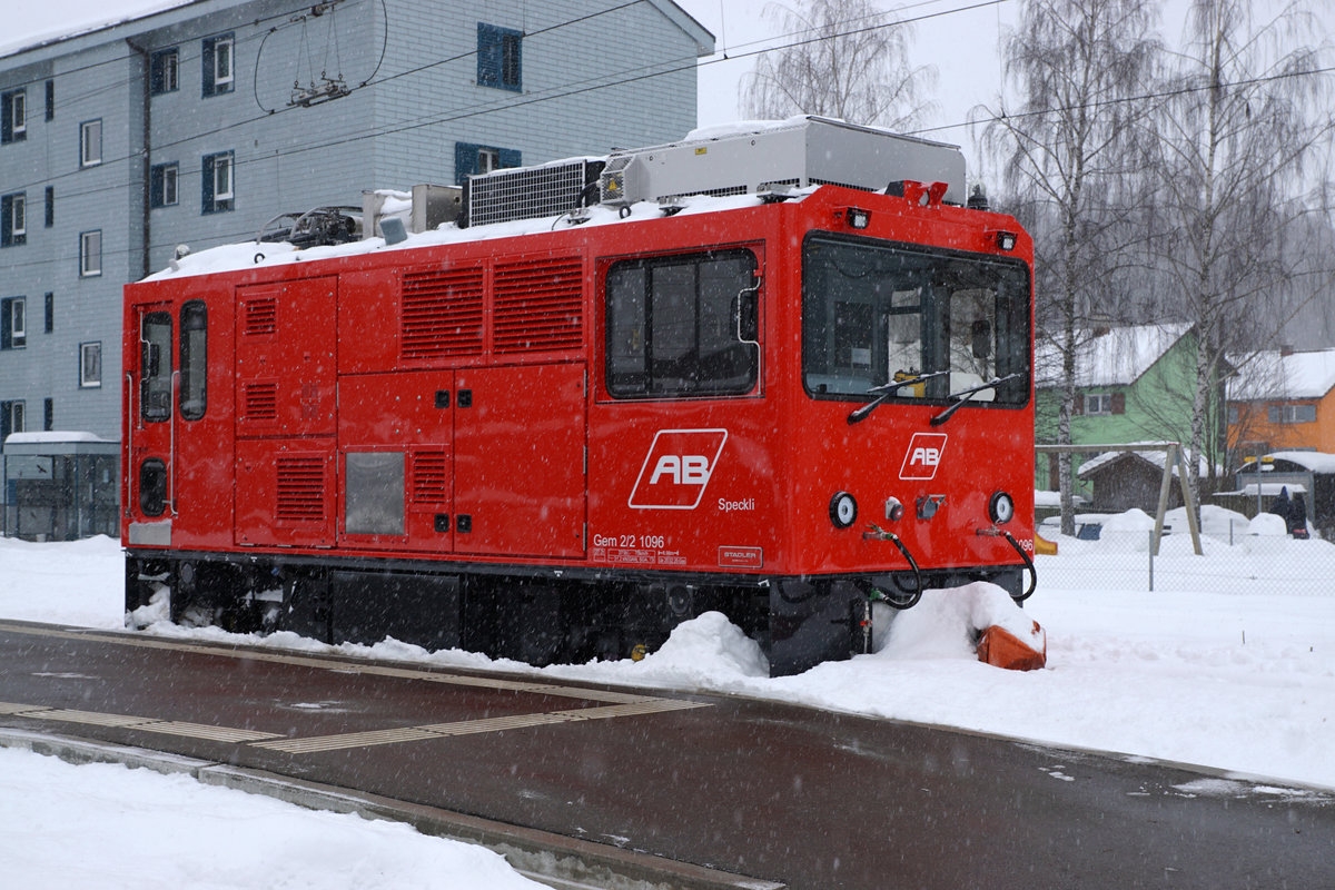 Appenzeller Bahnen/AB.
Am 27. Januar 2021 wartete die Gem 2/2 1096  Speckli  in Gossau auf ihren nächsten Einsatz.
Foto: Walter Ruetsch