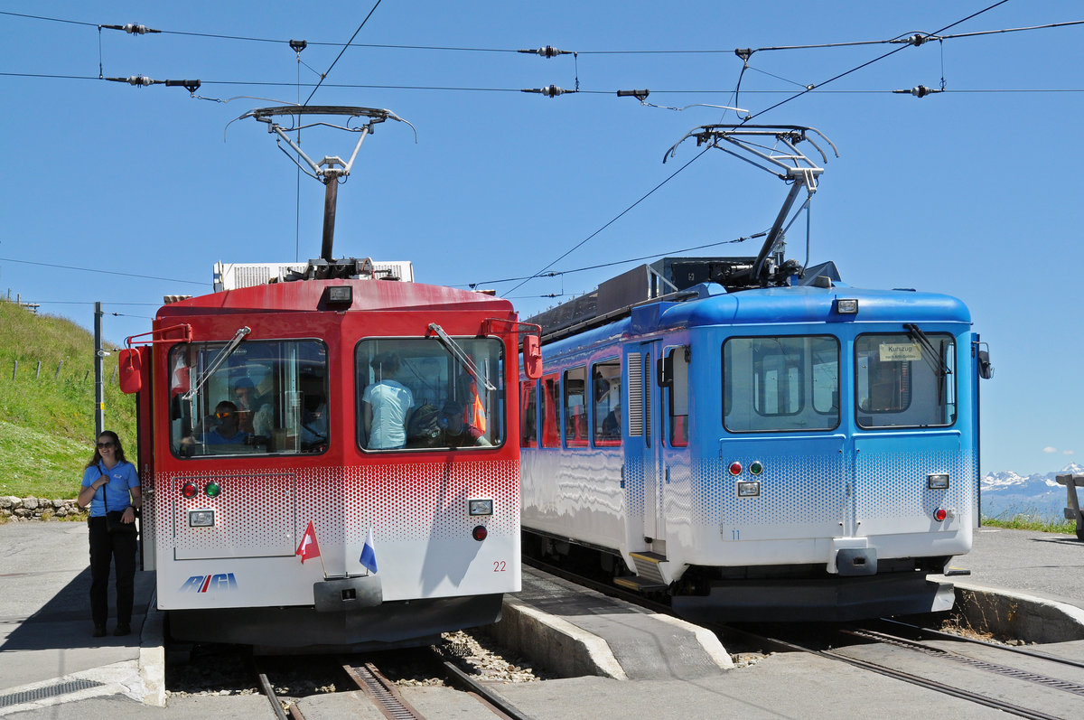 ARB Zug Nr. 11 und VRB Zug Nr. 22 an der Bergstation auf der Rigi. Die Aufnahme stammt vom 19.07.2016.