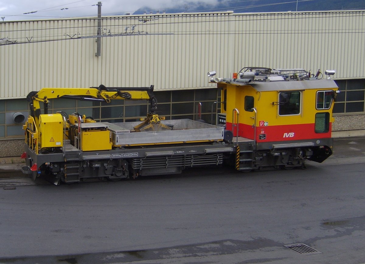 Arbeitszug im Betriebswerk der IVB, von der Stubaitalbahn aus aufgenommen am 24.07.2007.