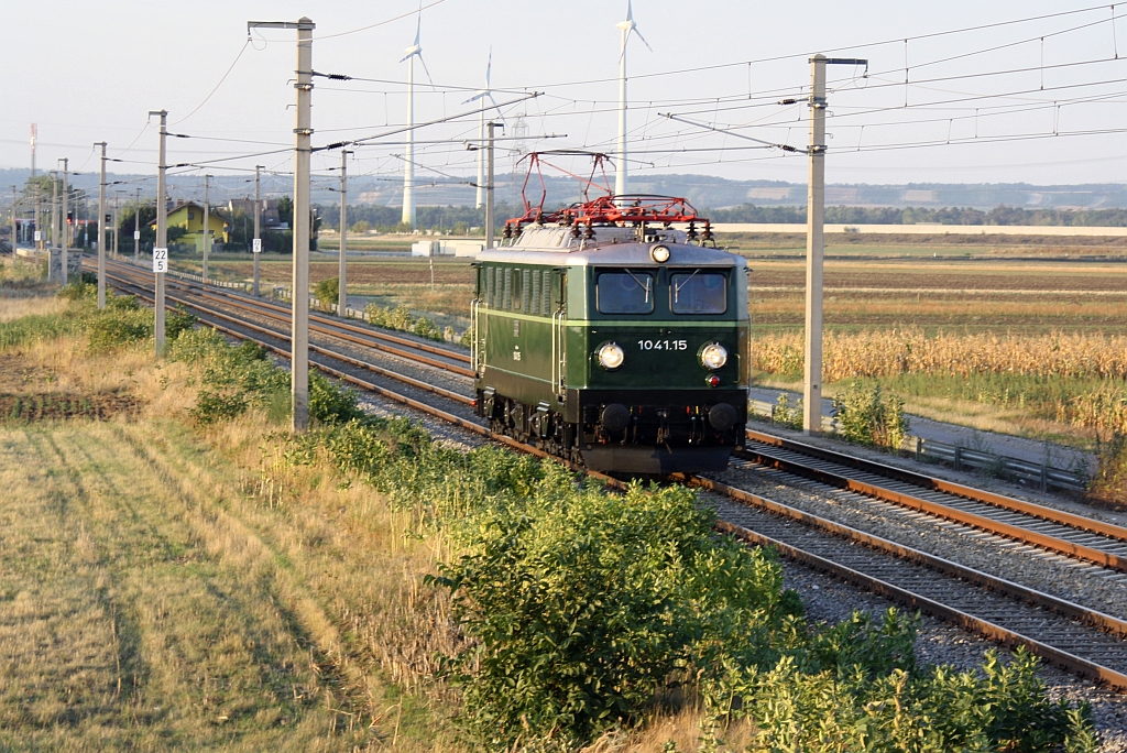 ARGE 1041.15 am 28.August 2015 als SLZ 96457 zwischen Seyring und Kapellerfeld.
