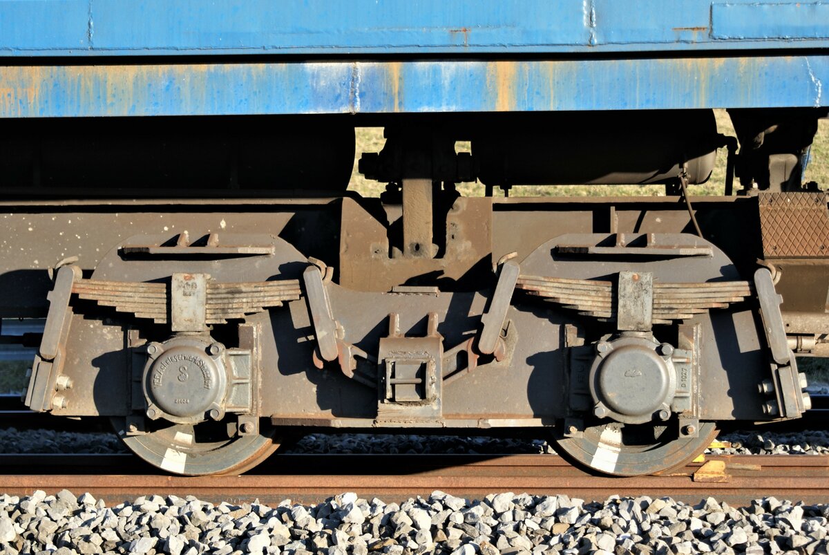 ASM BTI Aare Seeland mobil AG Biel-Täuffelem-Ins-Bahn: Drehgestell des Fa 573, Siselen, 26. Februar 2022. Achsstand im Drehgestell: 1,4 m.